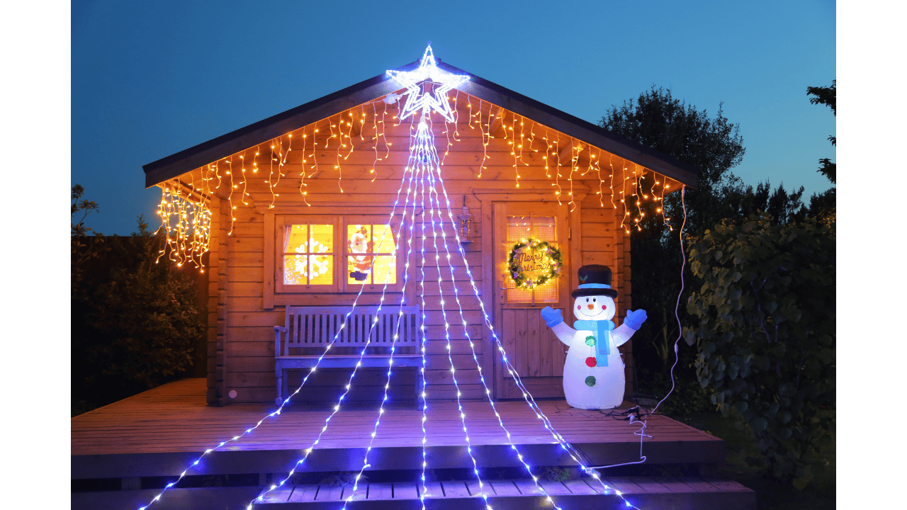 木製小屋の入り口装飾